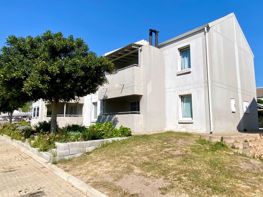 2 Bedroom Property for Sale in Klein Drakenstein Western Cape